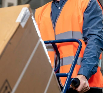 کارگر حمل بار پیروزی